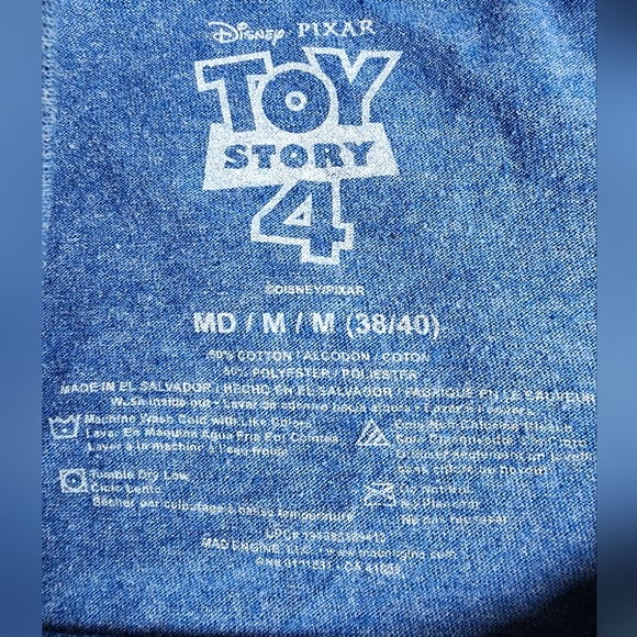 Disney Toy Story 4 way to Play Blue Buzz to Rescue Graphic T-Shirt Sz Medium - Picture 3 of 7